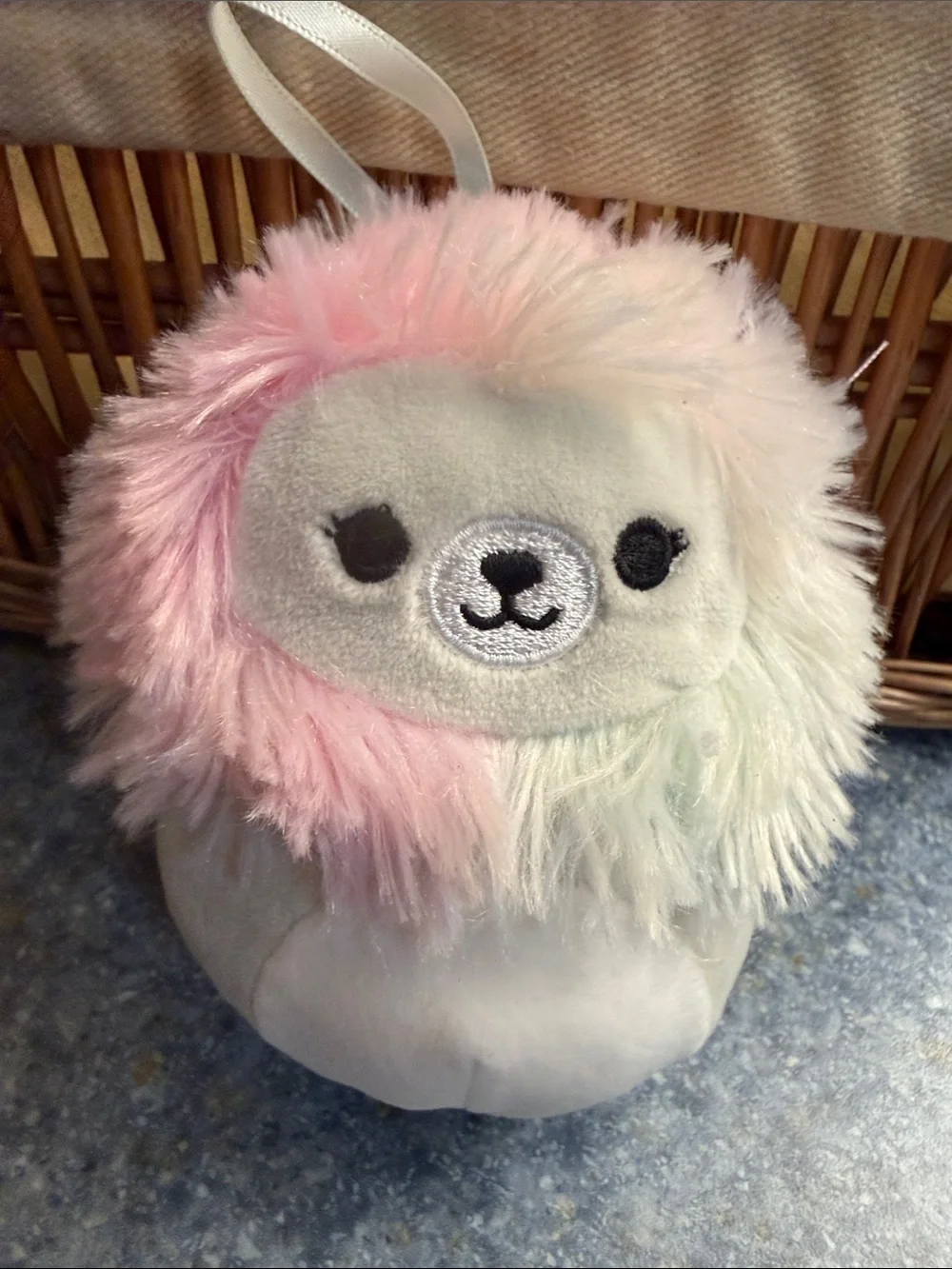 Squishmallows Mini Lion Plush White Pink Stuffed Animal Toy Fluffy Mane Leonora